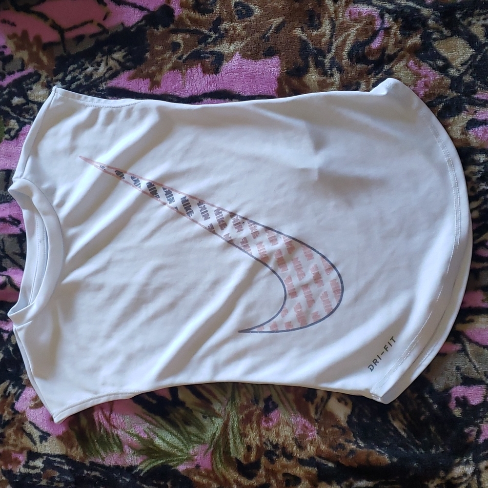 Nike dri fit 4t tee shirt